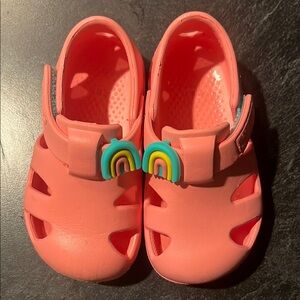 Ten Little Splash Sandals 2 in Pink Lemonade- rainbow charms! Size 7 toddler